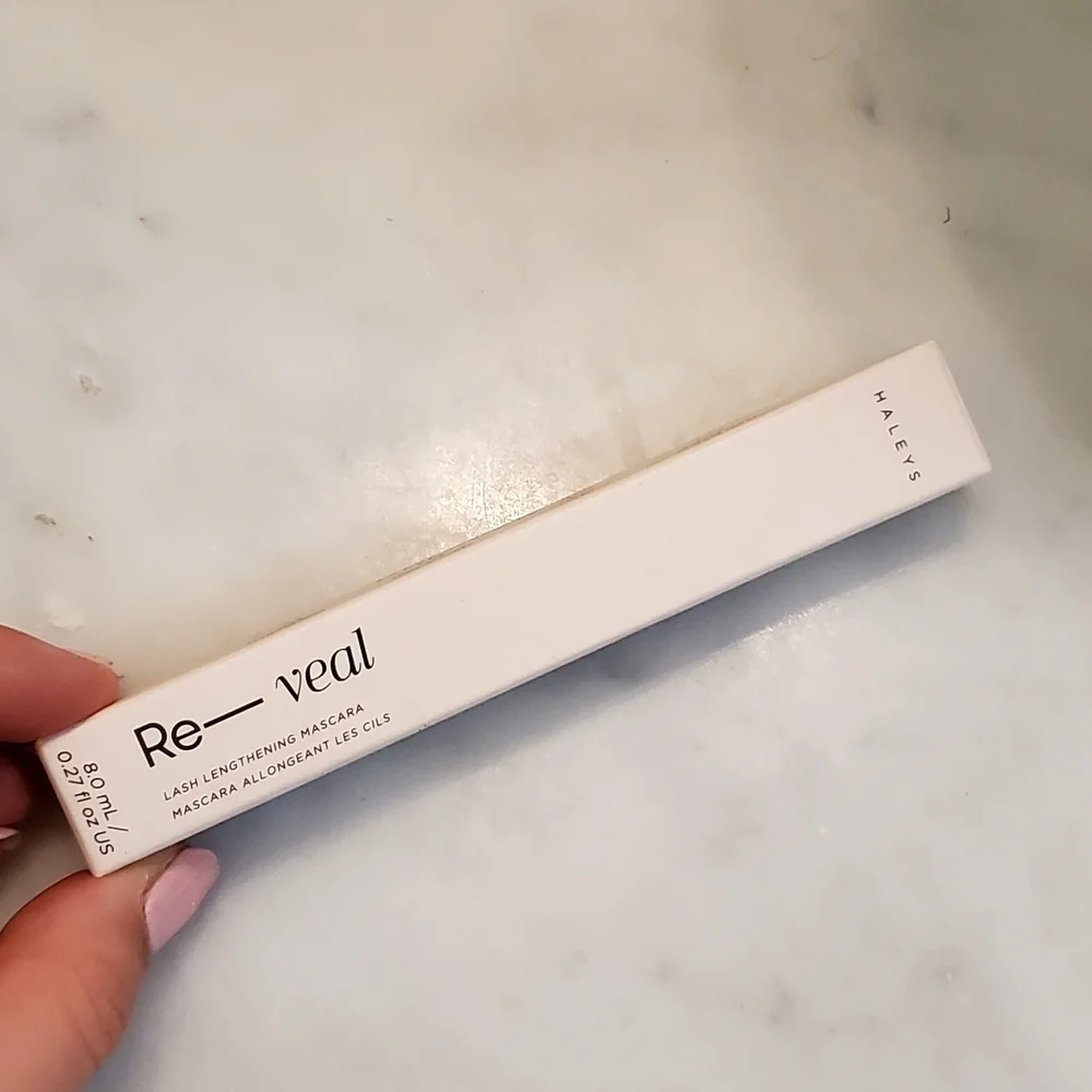 HALEYS Beauty Re-Veal Lash Lengthening Mascara in White Packaging